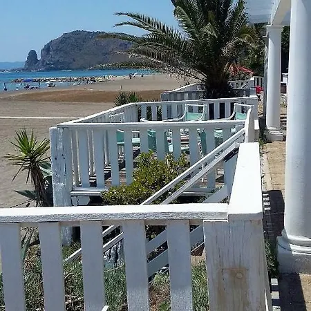 Clementina Lido Di Fondi